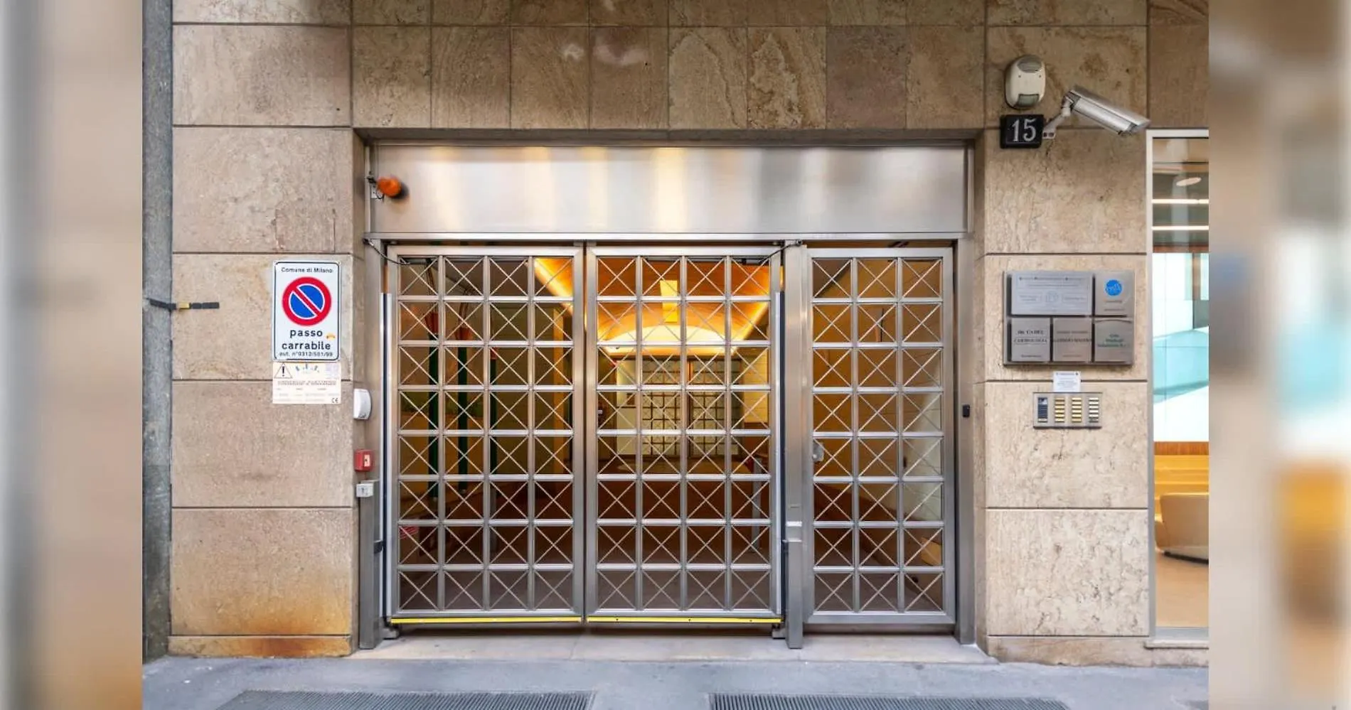 White House - San Babila Apartment Milan